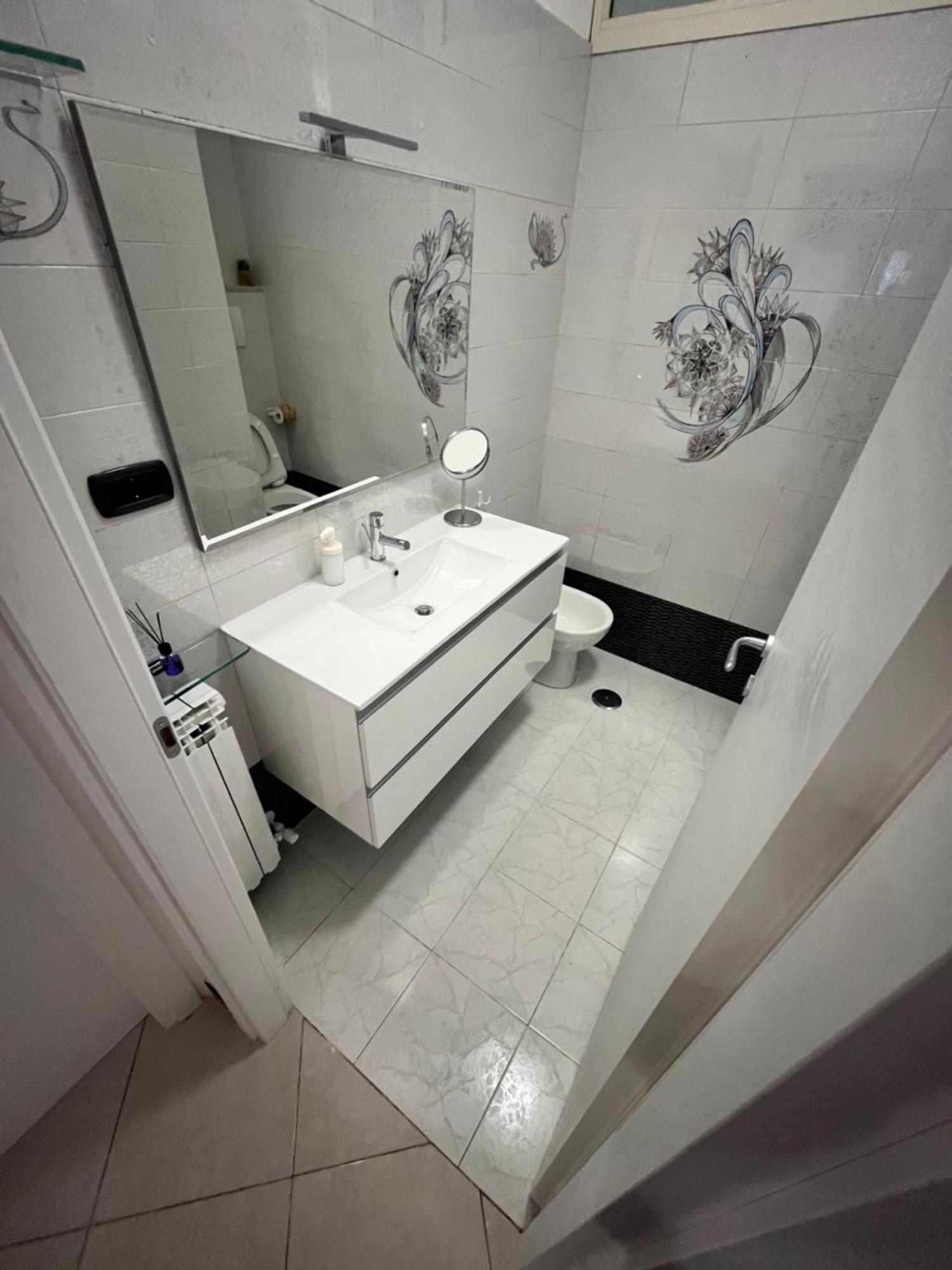 Vacanze Romane Apartment In روما المظهر الخارجي الصورة